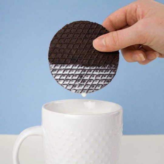 Rip Van Wafels - Cookies and Cream (Low-Sugar)